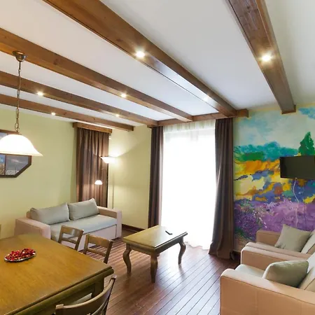 To Apartmanhazak * Bánk