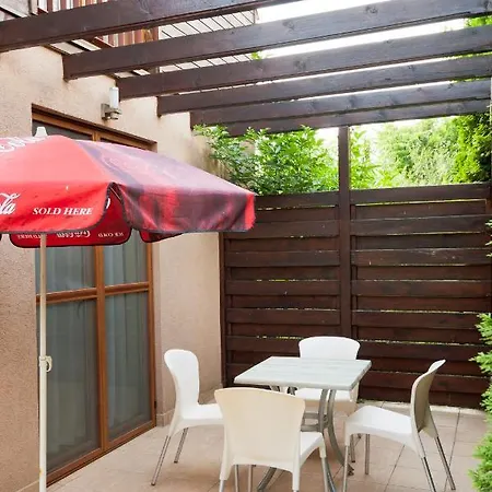 To Apartmanhazak * Bánk