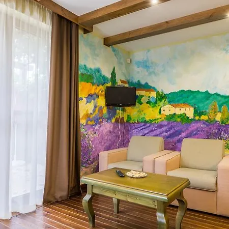 To Apartmanhazak * Bánk