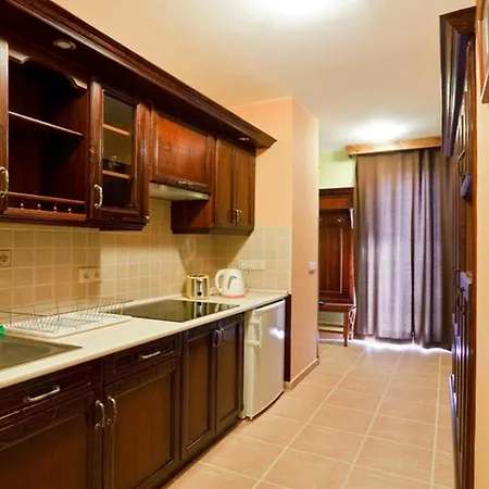 To Apartmanhazak Bánk