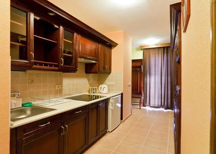 To Apartmanhazak Bánk