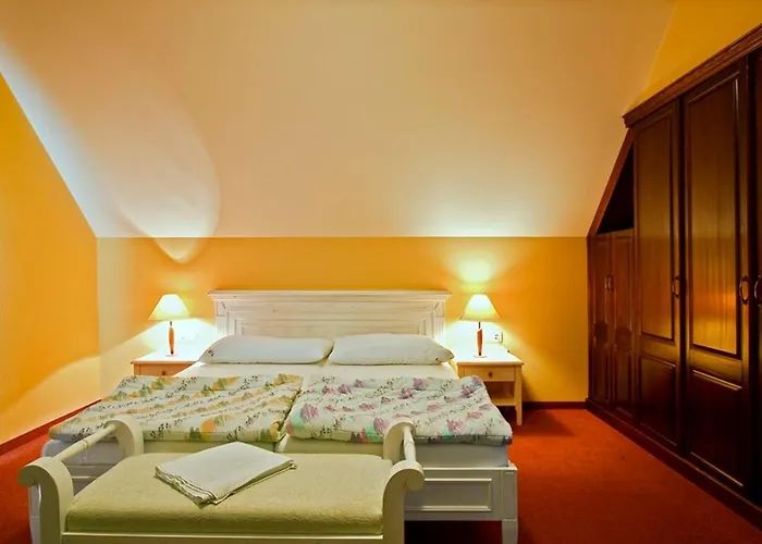 To Apartmanhazak Bánk
